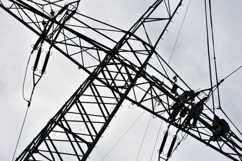 Mitarbeiter der DB Energie GmbH: Die Staatsanwaltschaft Frankfurt geht einem Korruptionsverdacht bei der Bahn-Tochter DB Energie nach. (SYMBOLFOTO: KEHRER)