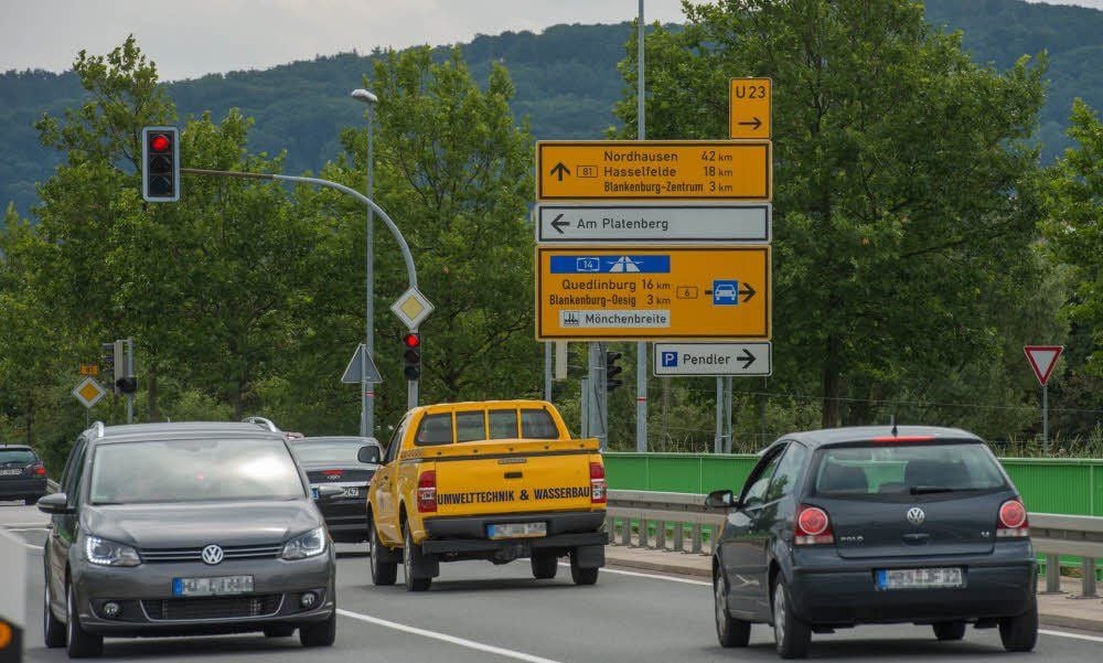 Der neue Pendlerparkplatz ist an der Bundesstraße 81 ausgeschildert.