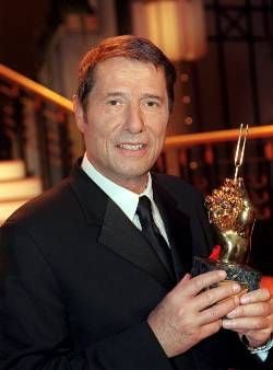 Udo Jürgens mit seiner Stimmgabel