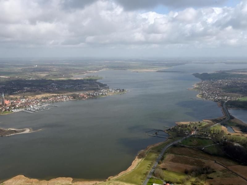 Blick auf die Schlei. Foto: Carsten Rehder/Archiv