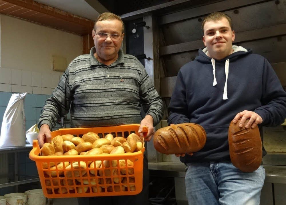 Lehrmeister Christian Meiling (links) mit seinem Nachfolger Benjamin Betz. Ihre „kompakten Produkte“ sind bei den Kunden beliebt.