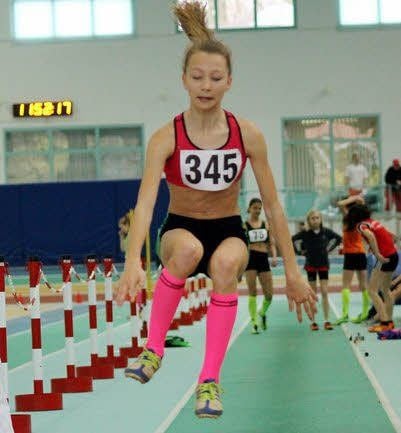 Josefine Sieber gewann im Weitsprung Silber.