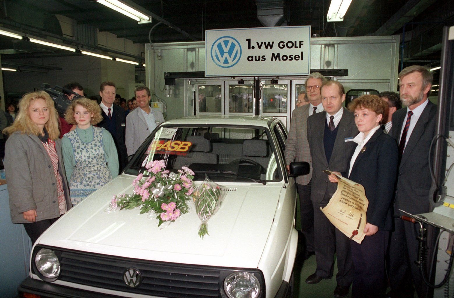 Der erste serienmäßig im neuen VW-Werk in Mosel bei Zwickau gefertigte VW-Golf verließ am 15.02.1991 das Montageband.
