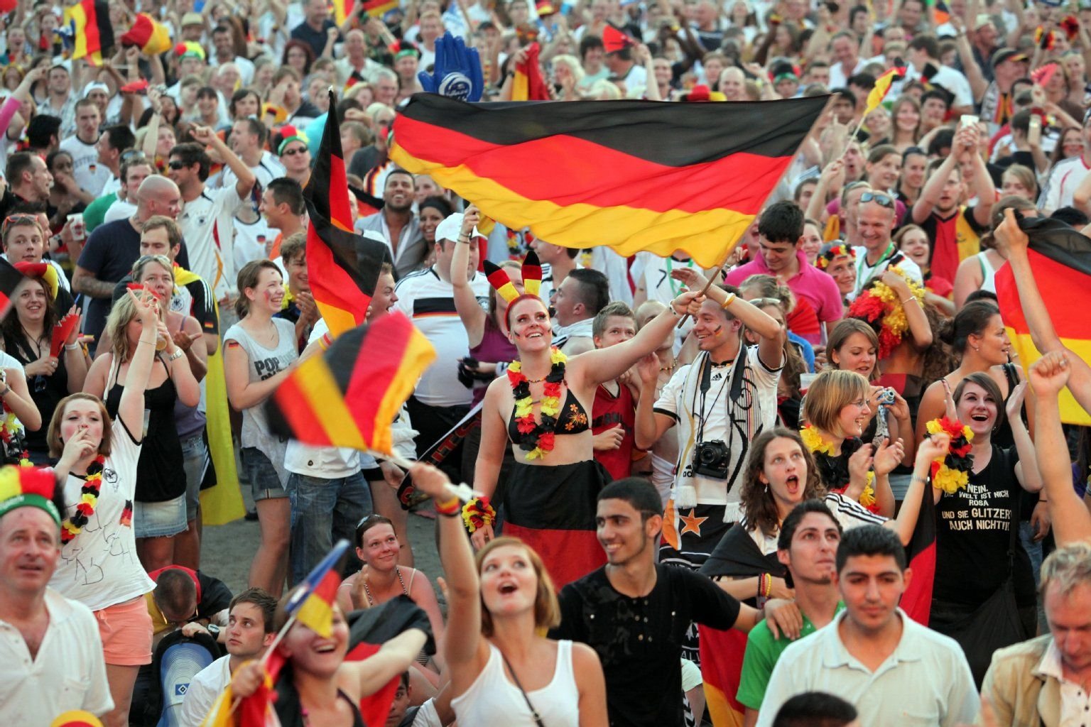 Fußballfans beim "Public Viewing"