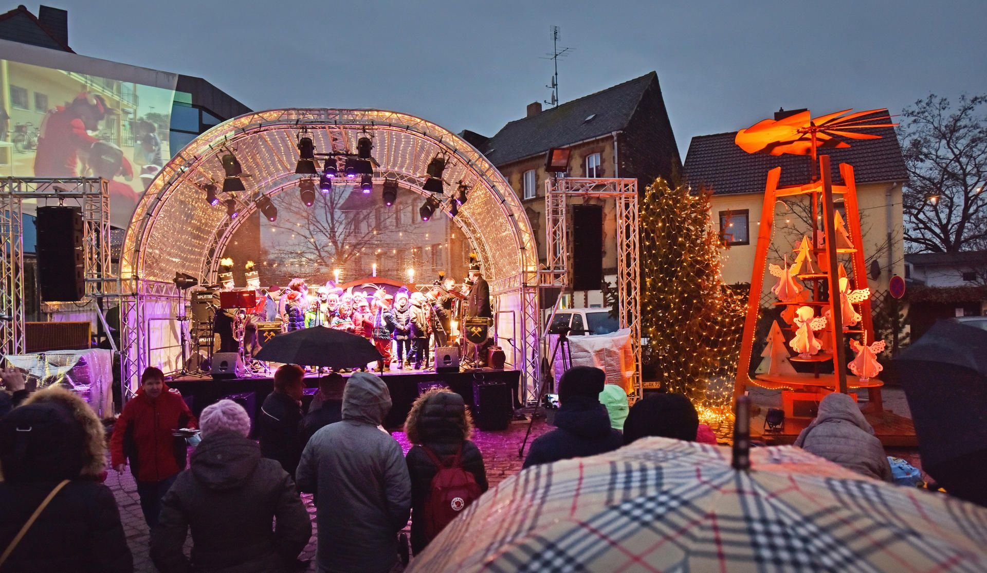 2019 konnte der Weihnachtsmarkt in Sandersdorf noch stattfinden.