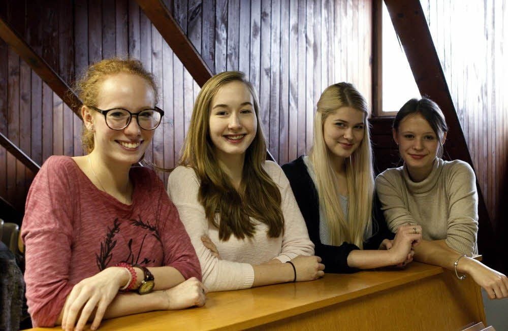 Die Schülerinnen Ulrike Wiech, Luisa Peter, Luise Jäsche und Annabell Steinfeld haben sich als A-cappella-Band „beStimmt“ zusammen gefunden und treten nun bei diversen Konzerten im Landkreis auf.