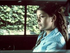 Ana (Anapola Mushkadiz) sitzt in dem neuen Kinofilm «Battle in Heaven» in einem Auto (undatiertes Szenenfoto). (Foto: dpa)