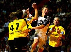 Die Rhein-Neckar-Löwen und der THW Kiel treffen sich am samstag im Halbfinale des DHB-Pokals(Foto: dpa)