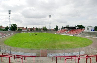 Die Stadtverwaltung will das Kurt-Wabbel-Stadion mit einem Aufwand von 17,5 Millionen Euro zu einer modernen Arena umbauen. (Foto: Andreas Löffler)