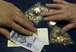 Drei Euro-Starter-Kits für sechzig Mark