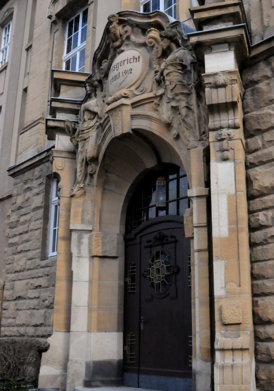 Das Amtsgerichtsgebäude wurde im Jahr 1912 gebaut.