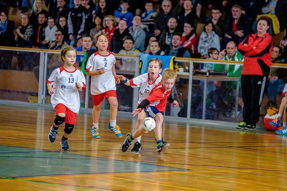 In zurückliegenden Jahren trafen auch die Teams von Biederitz (weiß) und Coswig beim Turnier aufeinander.