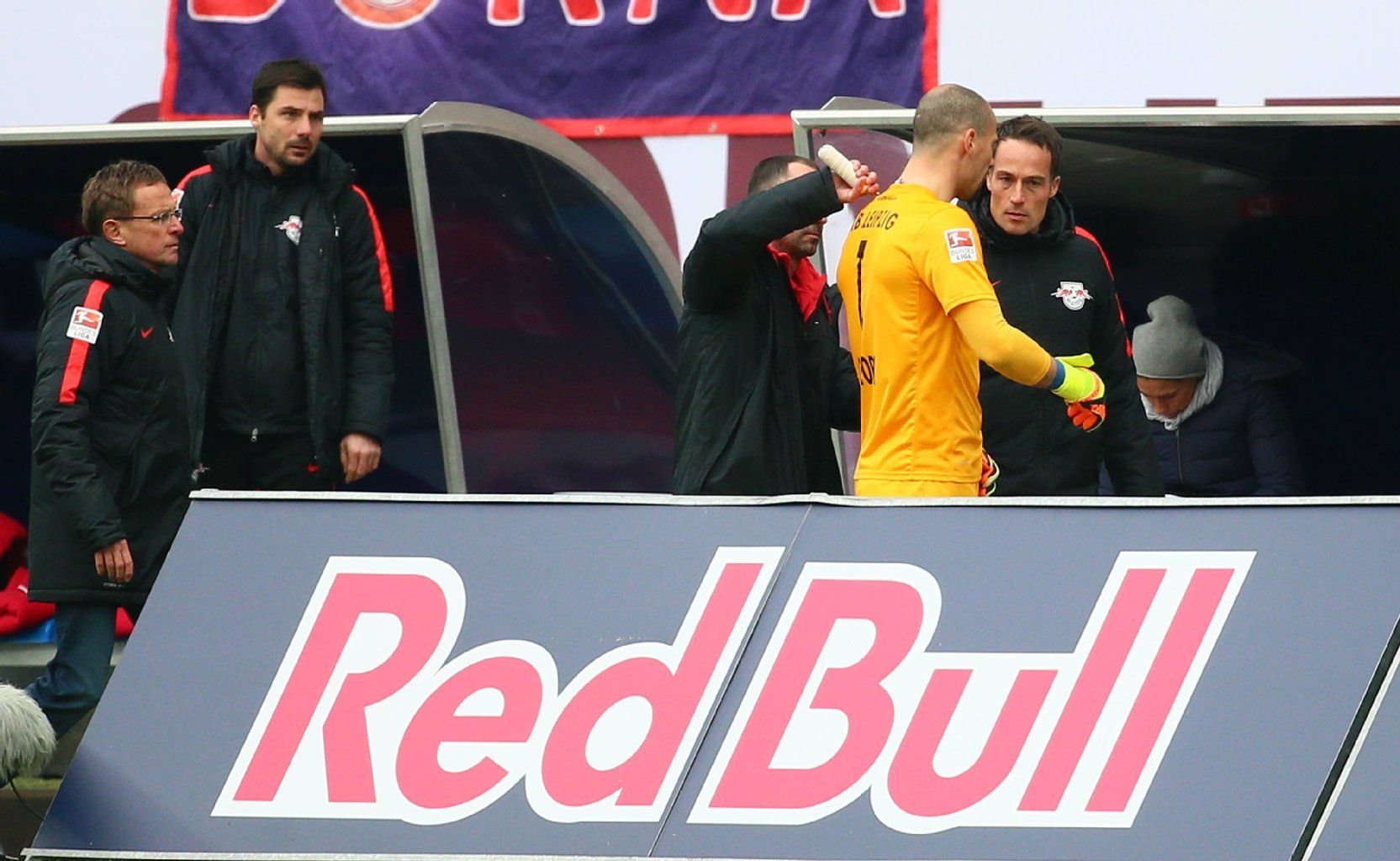 Musste gegen Braunschweig verletzt vom Platz: Fabio Coltorti (in Gelb)