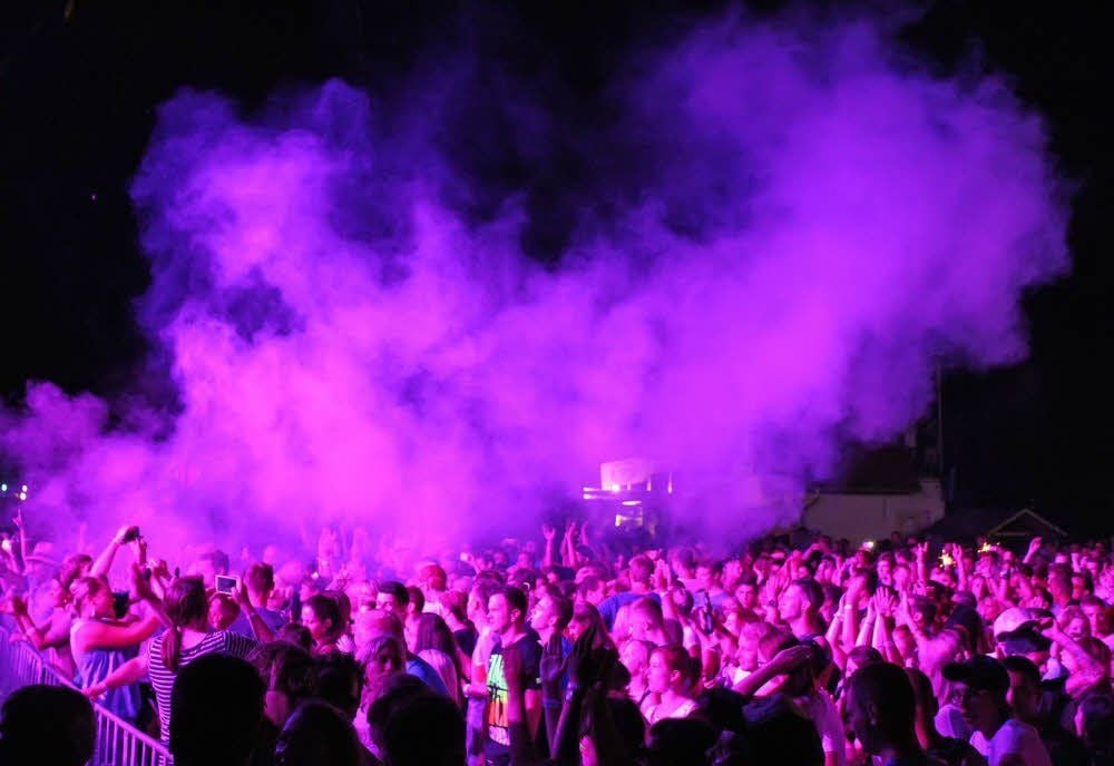Seit 2013 feiern mehrere tausend Festival-Fans einmal im Jahr beim „Love Sea“ am Stausee Kelbra drei Tage lang durch.