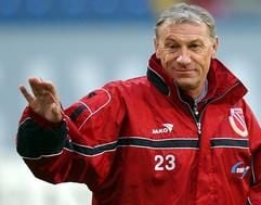 Der Cottbusser Trainer Eduard Geyer (Foto: dpa)
