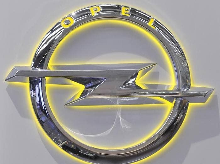 OpelOrdinärer Pfusch eines LehrlingsOhne Plan einfach losgebautOhne Power ewig LetzterOffensichtlich Prolet, eventuell Landwirt