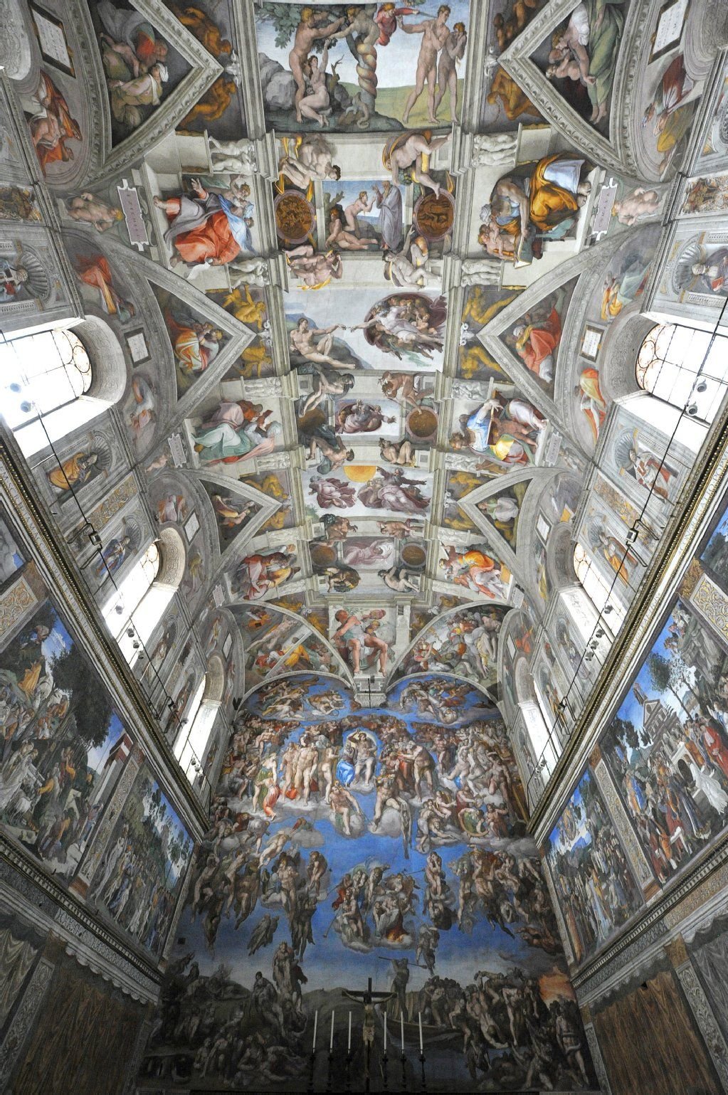 Die Deckenmalereien von Michelangelo in der Sixtinischen Kapelle sind weltberühmt.
