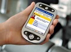 In Deutschland noch in der Startphase - Mobile Banking wird beispielsweise von einigen Sparkassen oder Volks- und Raiffeisenbanken angeboten, aber auch von der Postbank. (Foto: dpa)