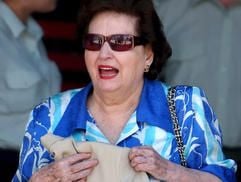 Nach Bekanntgabe der Haftbefehle stellten sich einige Angehörige, darunter auch Pinochets Witwe Lucia Hiriart, freiwillig. (Foto: dpa)