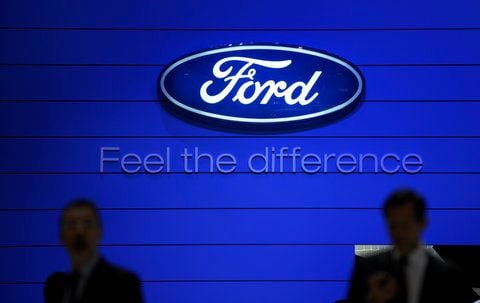 «Ford»-Logo beim Genfer Autosalon. Die Betrugs- und Korruptionsaffäre beim Autokonzern Ford weitet sich offenbar aus. (FOTO: DAPD)