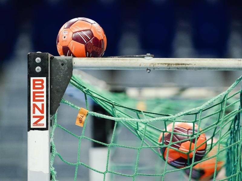 Im Team der deutschen Handball-Nationalmannschaft hat es einen positiven Corona-Test gegeben. Foto: Uwe Anspach/dpa