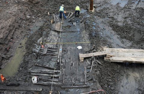 Ein Schiff aus dem 18. Jahrhundert ist an der Baustelle des neuen World Trade Centers in New York gefunden worden. (FOTO: DPA)