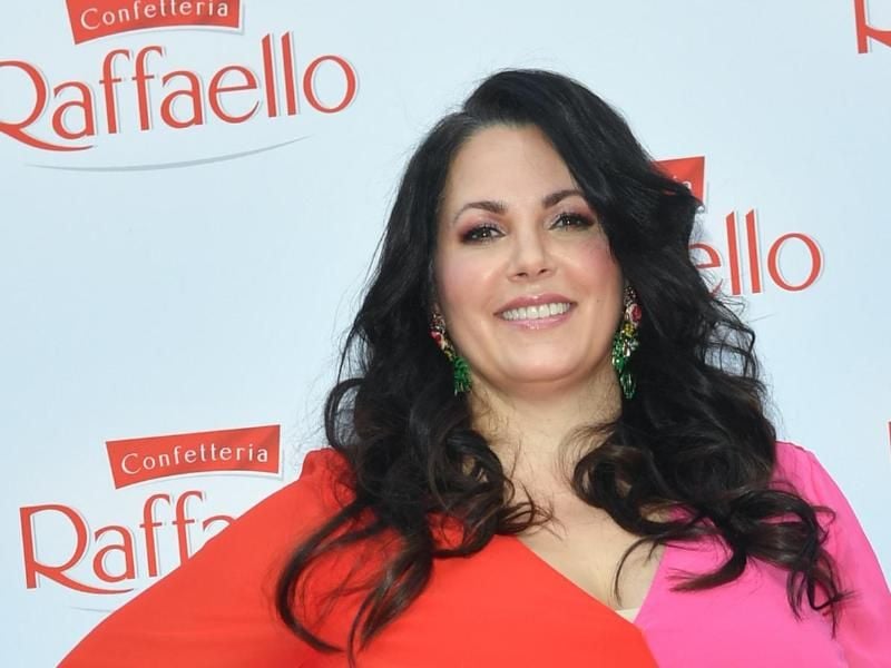 Paula Lambert steht für „MasterChef Celebrity” vor der Kamera. Foto: Jens Kalaene/zb/dpa