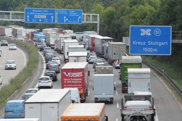 Nirgends steht man in Deutschland länger im Stau als in Stuttgart, besagt der Stau-Index des Navi-Herstellers TomTom.