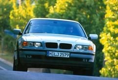 Rapider Wertverlust - das Vorgängermodell des aktuellen 7er-BMW büßte in nur zwei Jahren 31 200 Euro an Wert ein. (Foto: dpa)