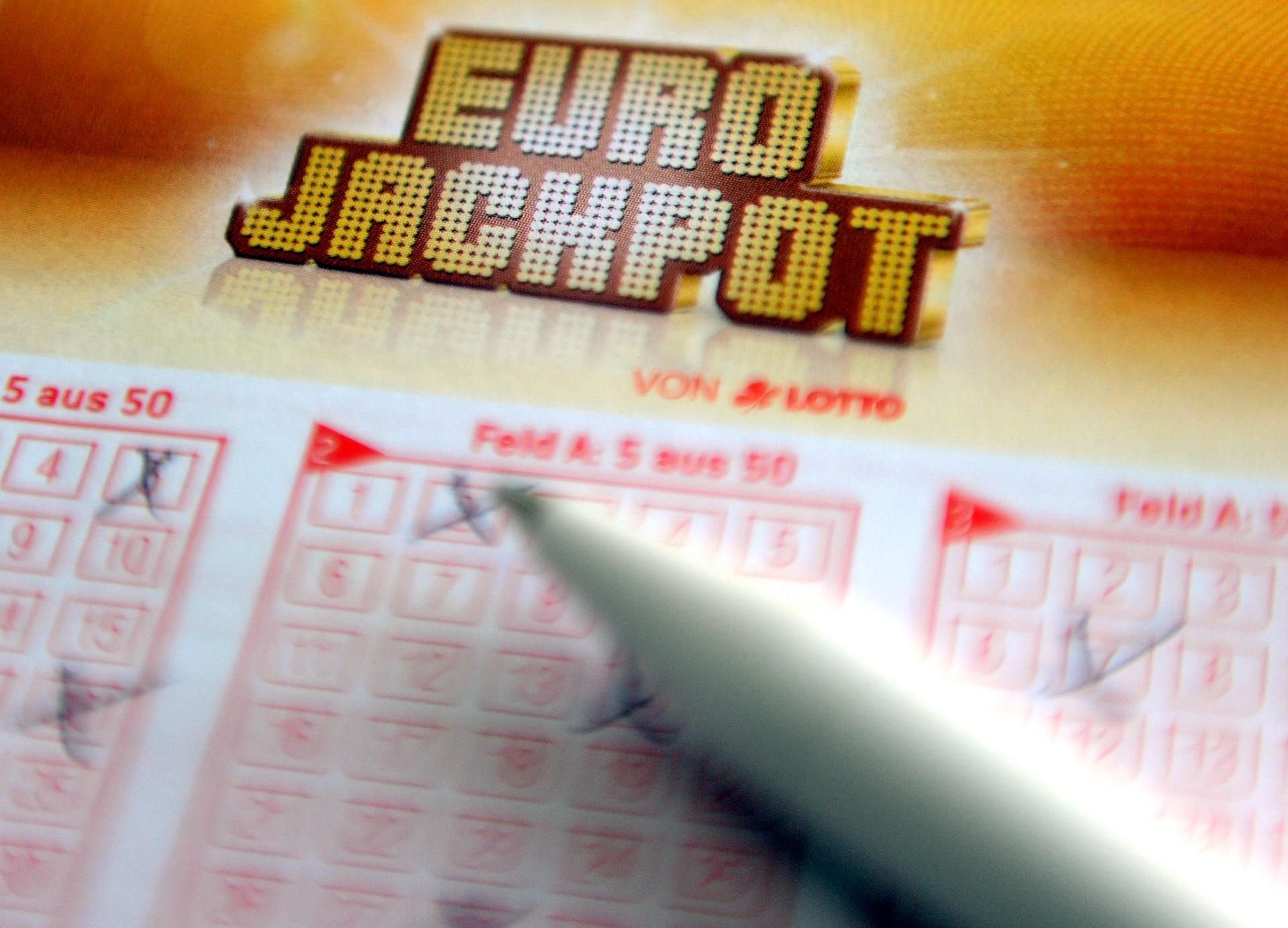 Zwei Berliner knacken den Jackpot mit gut 42 Millionen Euro.