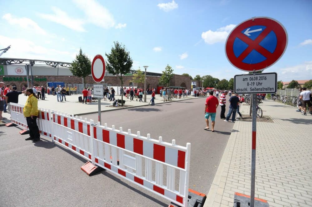 Rund ums Stadion gibt es an Spieltagen viele Sperrungen.