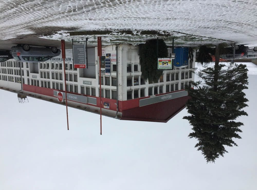 Das Gebäude hat inzwischen ein neues Dach bekommen.