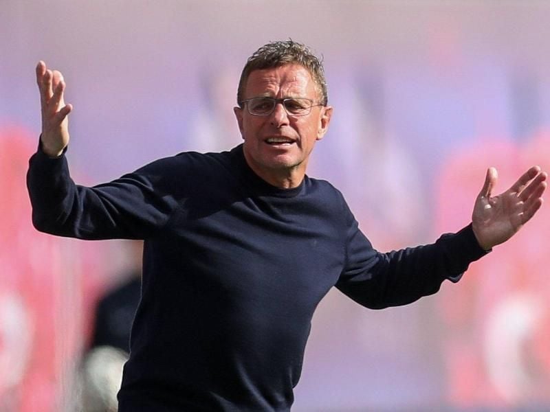 Trainer Ralf Rangnick ist auf der Suche nach einer neuen Aufgabe. Foto: Jan Woitas/ZB/dpa