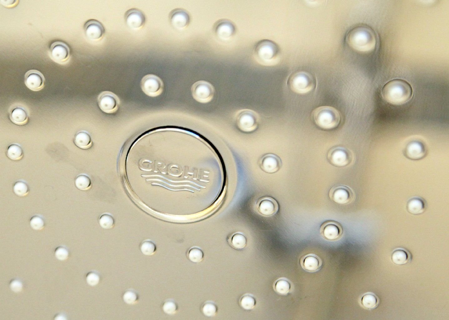 Grohe-Armaturen werden am 05.07.2012 in Düsseldorf ausgestellt