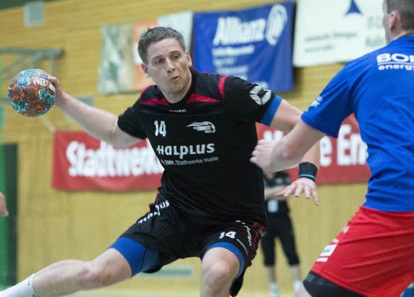 Maximilian Haase setzt zum Hüftwurf an.