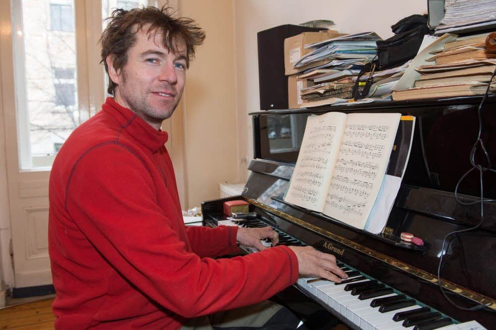 In Thomas Pionteks Leben dreht sich alles um Musik - auch zu Hause.