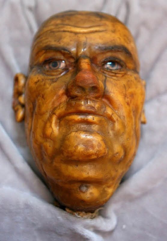 Die Totenmaske von Martin Luther in der Marktkirche
