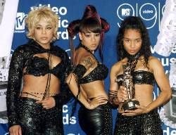 Lisa Lopes (m.), Tionne Watkins (l.) und Rozonda