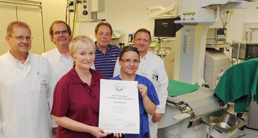 Das Zertifikat ist da. Es belegt die hochwertige qualitative Arbeit des Kontinenzzentrums um Leiter Henry Meffert (rechts).