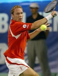 Rainer Schüttler bei der 1. Runde des Turniers in Dubai. (Foto: dpa)