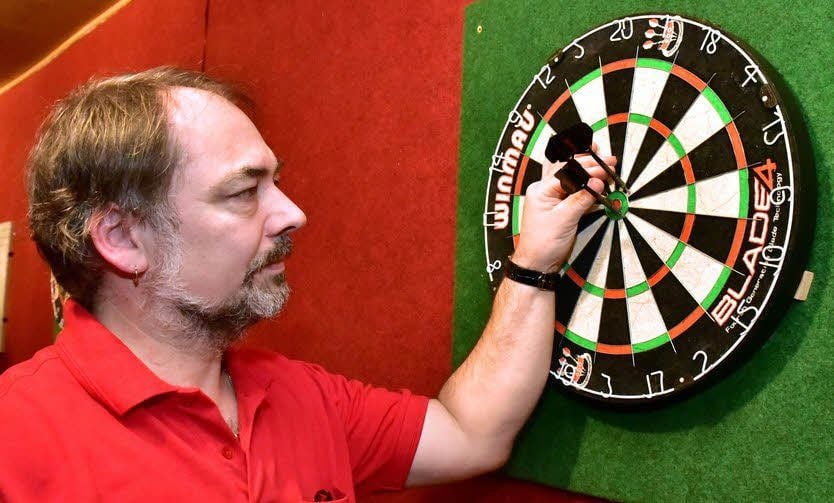 Ralf Schulz hat in jeder Spielrunde drei Würfe zur Verfügung.