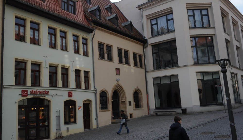 Lutherhaus am Andreaskirchplatz. Es wurde 1862 vom preußischen Staat erworben und 1894 nach Umgestaltung als Museum eröffnet.