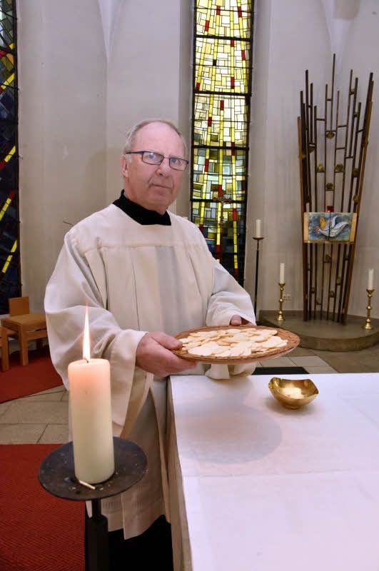 Gerhard Ehspanner hält für die Gemeindemitglieder Gottesdienste in Laienarbeit.