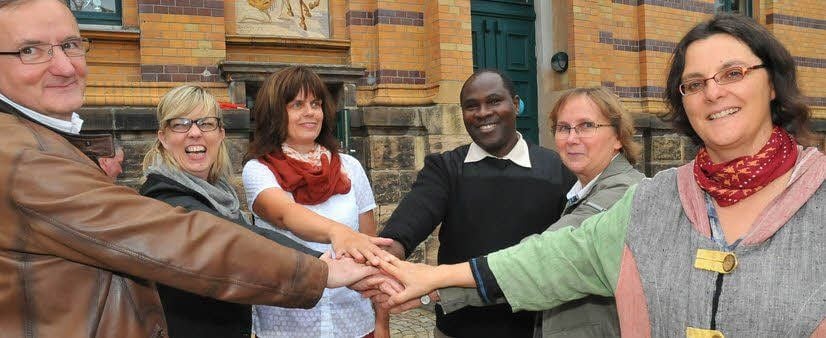 Vielleicht bahnt sich bald eine Partnerschaft zwischen dem Förderverein Sankt Martin und einer Kindereinrichtung in Tansania an? Bischof Renard Mtenji war in der Kita jedenfalls herzlich willkommen.