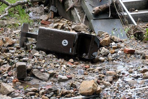 In flussnahen Straßen ist der Schadenimmens - ein Großteil von Bad Schandau bliebjedoch verschont. (FOTO: ANDREAS STEDTLER)