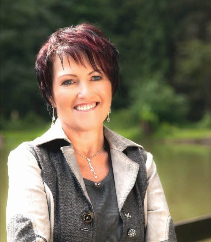 Sängerin Angela Novotny.