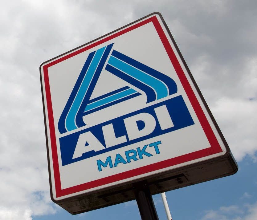 Aldi und der Discounter-Konkurrent Lidl haben das, was man Preissetzungsmacht nennt. Das heißt, die beiden Billiganbieter definieren für große Teile des Kernsortiments den Mindestpreis.