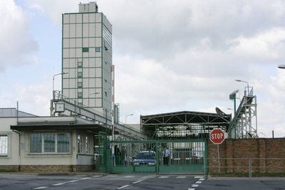 Die Einfahrt zum Atommüll-Endlager in Morsleben. (FOTO: DDP)