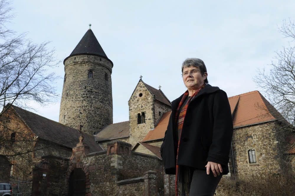 Elke Hahn und die anderen Mitglieder des Heimatvereins kümmern sich um den Hohen Turm.
