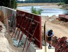 Hochwasserschutz in Eilenburg (Foto: dpa)